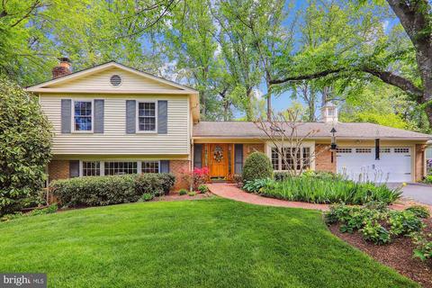 15220 Red Clover Dr, Rockville, MD 20853