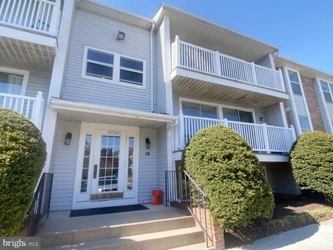 503 Palmtree Dr #8, Gaithersburg, MD 20878