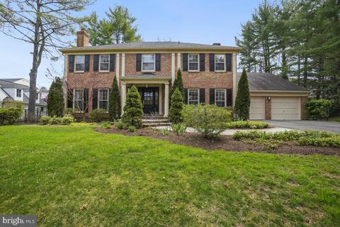 7544 Pepperell Dr, Bethesda, MD 20817