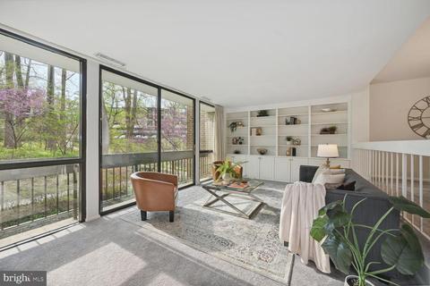 4978 Sentinel Dr #12-301, Bethesda, MD 20816