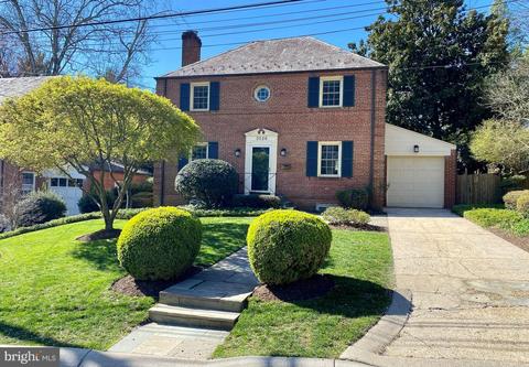 3526 Woodbine St, Chevy Chase, MD 20815