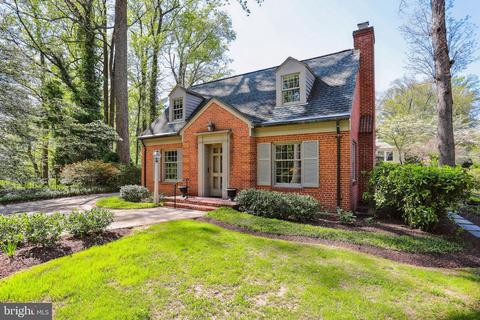 6411 Winston Dr, Bethesda, MD 20817