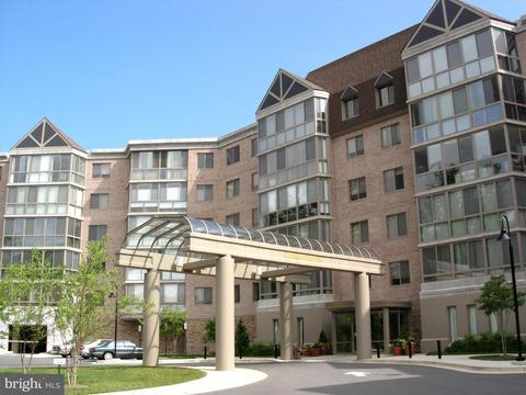 2901 S Leisure World Blvd #401, Silver Spring, MD 20906