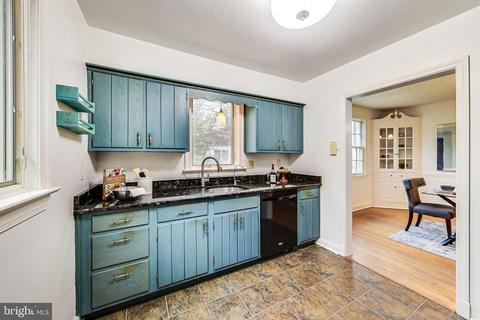 9216 Mintwood St, Silver Spring, MD 20901 photo 9