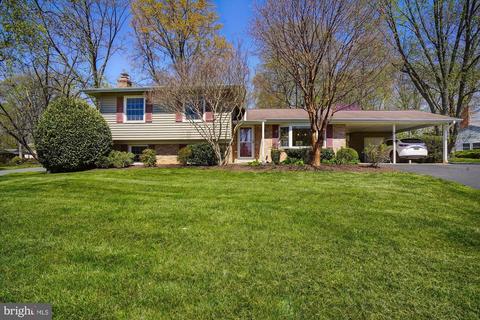 9 Caddy Ct, Derwood, MD 20855