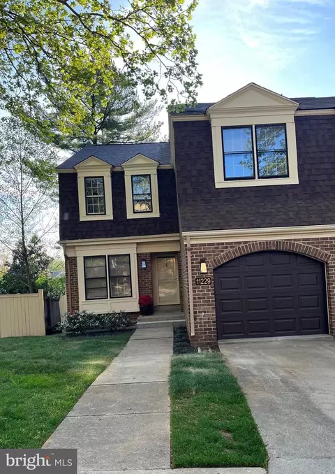 11229 Empire Ln, Rockville, MD 20852