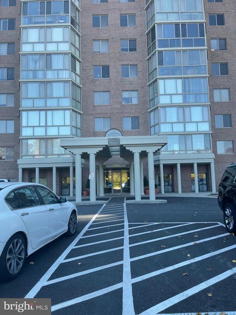 3200 N Leisure World Blvd #608, Silver Spring, MD 20906