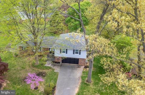 17621 Prince Edward Dr, Olney, MD 20832