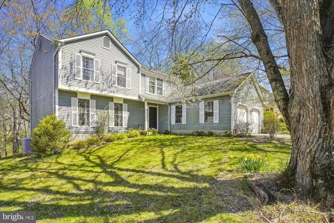 1526 Featherwood St, Silver Spring, MD 20904