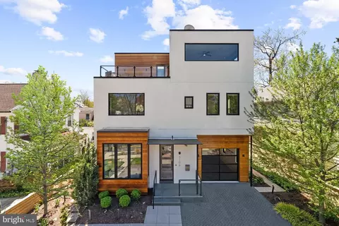 5106 Wilson Ln, Bethesda, MD 20814
