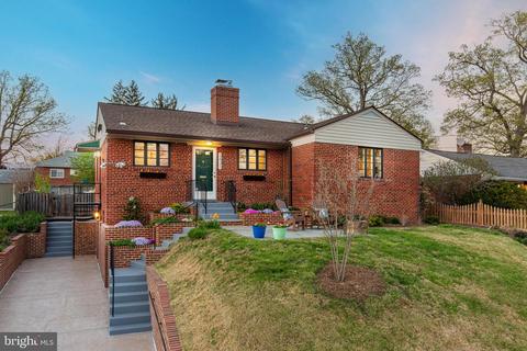 2421 Dennis Ave, Silver Spring, MD 20902