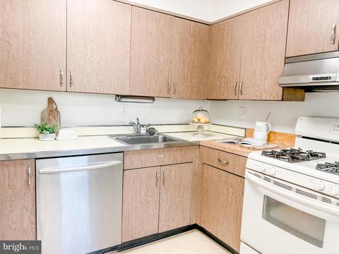 9900 Braddock Rd, Silver Spring, MD 20903 photo 12