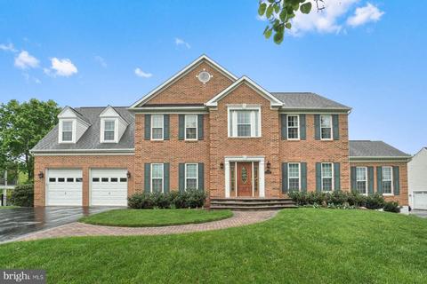 17015 Tom Fox Ave, Poolesville, MD 20837