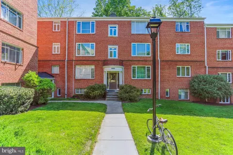 10409 Montrose Ave #301, Bethesda, MD 20814