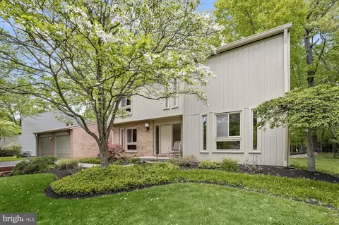 8605 Hidden Hill Ln, Potomac, MD 20854
