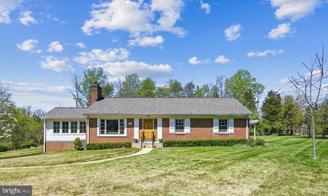 13326 Oakwood Dr, Rockville, MD 20850