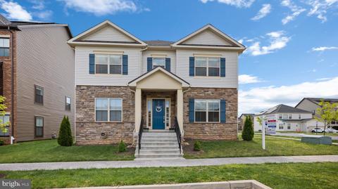 13226 Garnkirk Forest Dr, Clarksburg, MD 20871