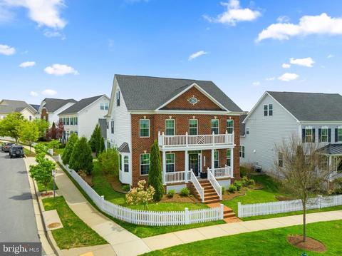 11827 Emerald Green Dr, Clarksburg, MD 20871