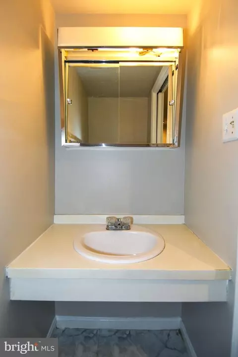 2106 Bucknell Ter #40, Silver Spring, MD 20902 photo 14
