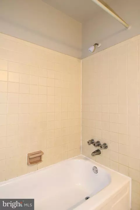 2106 Bucknell Ter #40, Silver Spring, MD 20902 photo 22