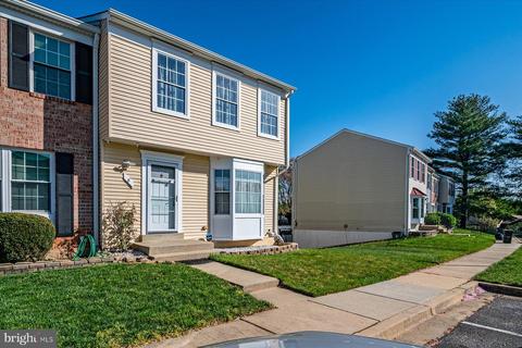 8 Starboard Ct, Gaithersburg, MD 20877