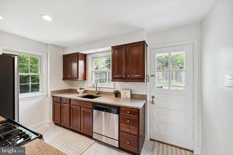 303 Brewster Ave, Silver Spring, MD 20901 photo 11