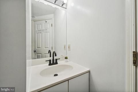 303 Brewster Ave, Silver Spring, MD 20901 photo 21