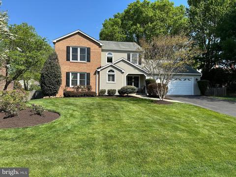4905 Continental Dr, Olney, MD 20832