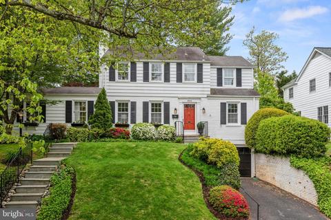 5910 Woodacres Dr, Bethesda, MD 20816