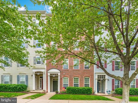 936 Orchard Ridge Dr #200, Gaithersburg, MD 20878