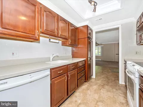 14601 Deerhurst Ter #210-B, Silver Spring, MD 20906 photo 12