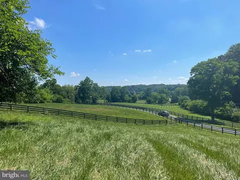 18801 Chandlee Mill Rd, Sandy Spring, MD 20860 photo 2