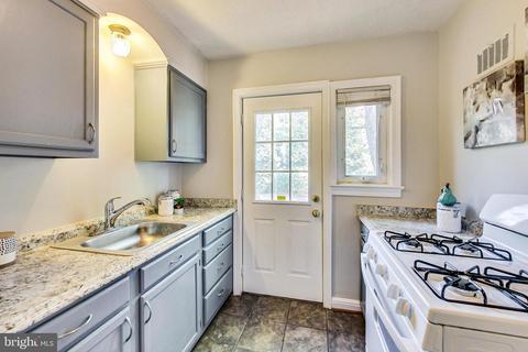 10015 Sutherland Rd, Silver Spring, MD 20901 photo 12