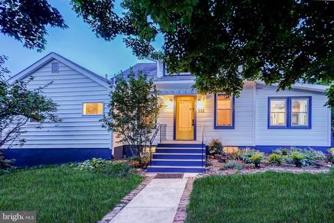 225 Manor Cir, Takoma Park, MD 20912