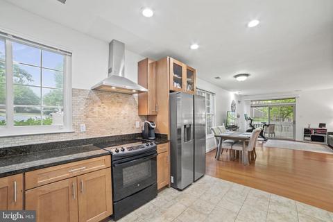 10844 Antigua Ter #101, Rockville, MD 20852
