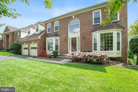 206 Argosy Dr, Gaithersburg, MD 20878