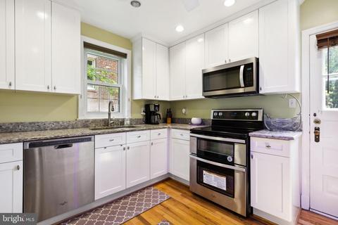 9218 Mintwood St, Silver Spring, MD 20901 photo 6