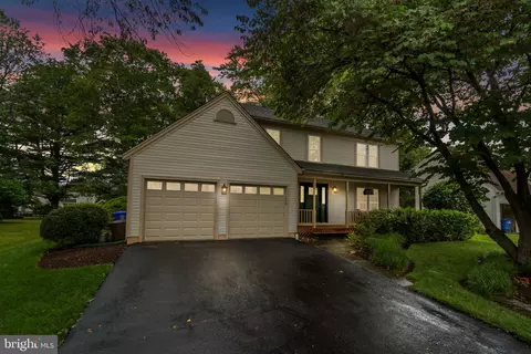 24016 Pecan Grove Ln, Gaithersburg, MD 20882