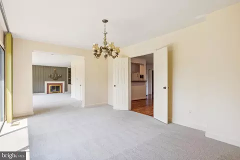 401 Quaint Acres Dr, Silver Spring, MD 20904 photo 8