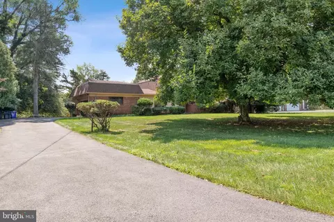 401 Quaint Acres Dr, Silver Spring, MD 20904
