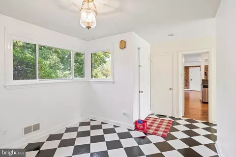 401 Quaint Acres Dr, Silver Spring, MD 20904 photo 15