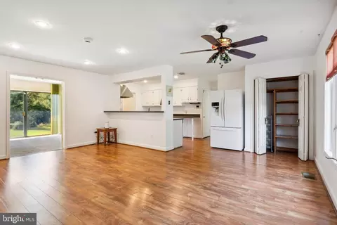 401 Quaint Acres Dr, Silver Spring, MD 20904 photo 10