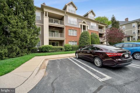 135 Timberbrook Ln #101, Gaithersburg, MD 20878