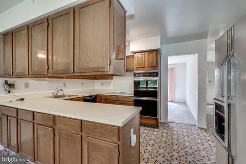 2005 Mayflower Dr, Silver Spring, MD 20905 photo 9