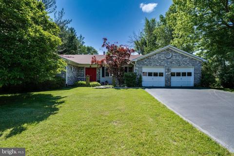 2005 Mayflower Dr, Silver Spring, MD 20905 photo 3