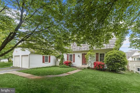 302 Saybrooke View Dr, Gaithersburg, MD 20877