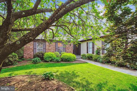 604 Avon Square Ct, Silver Spring, MD 20905 photo 2