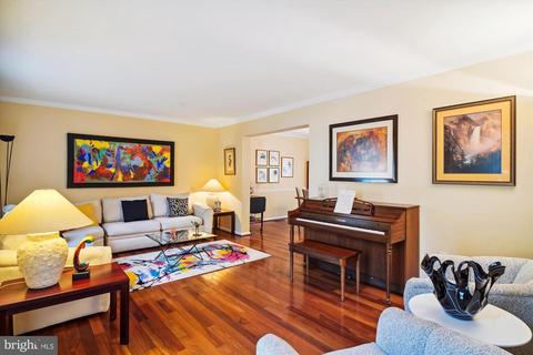 604 Avon Square Ct, Silver Spring, MD 20905 photo 10
