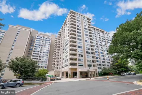 5500 Friendship Blvd #1822N, Chevy Chase, MD 20815