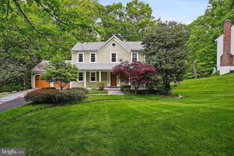 9831 Hollow Glen Pl, Silver Spring, MD 20910